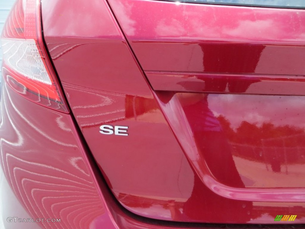 2013 Fiesta SE Hatchback - Ruby Red / Charcoal Black photo #14