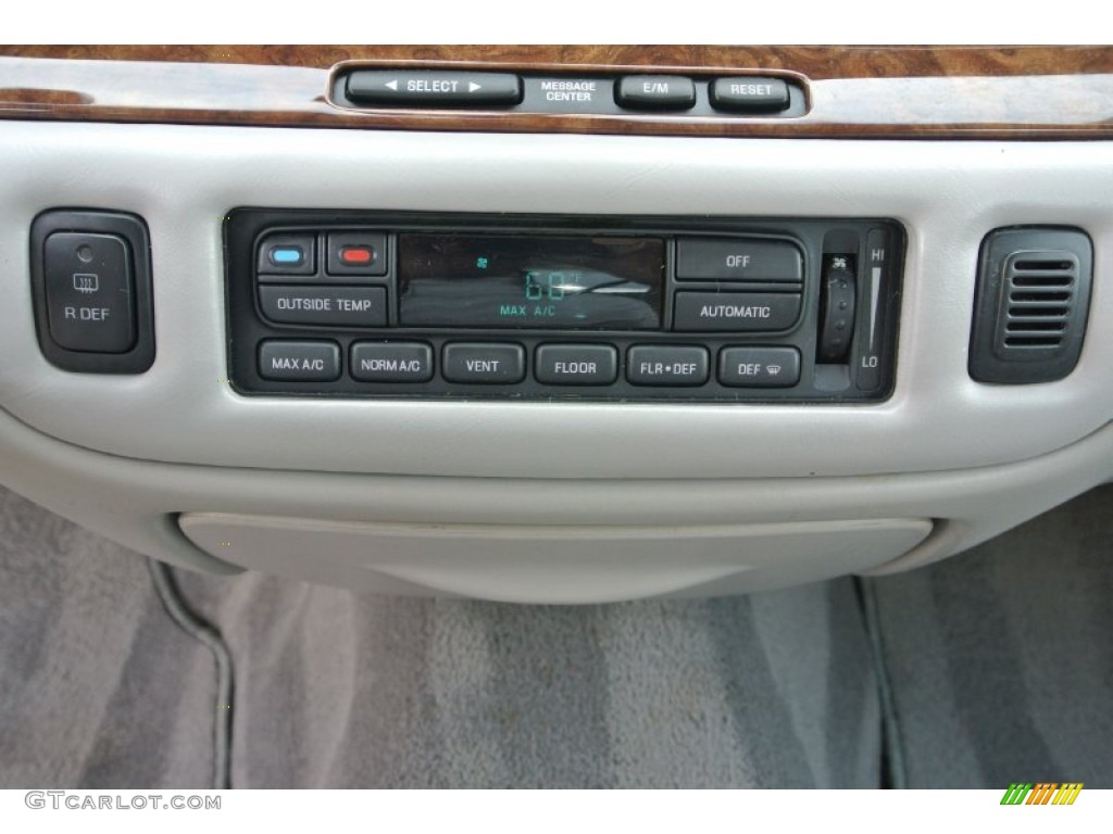 1997 Lincoln Town Car Signature Controls Photo #81134400