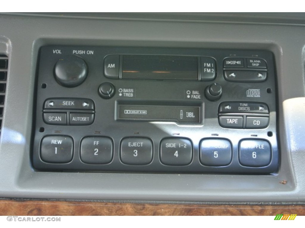 1997 Lincoln Town Car Signature Audio System Photos