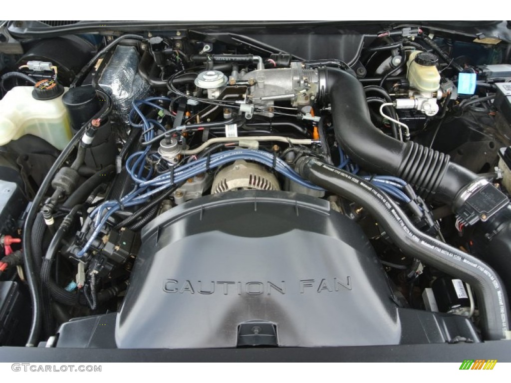 1997 Lincoln Town Car Signature 4.6 Liter SOHC 16-Valve V8 Engine Photo #81134580