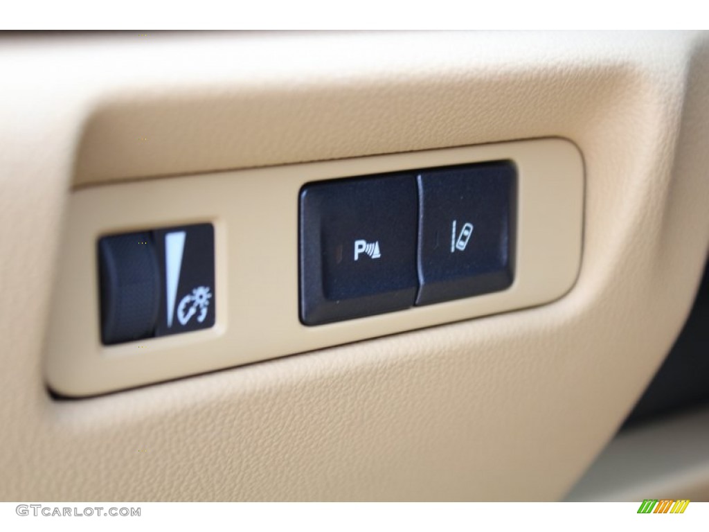 2013 Cadillac ATS 2.0L Turbo Luxury Controls Photo #81134947