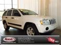 Stone White - Grand Cherokee Laredo Photo No. 1