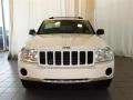 Stone White - Grand Cherokee Laredo Photo No. 4