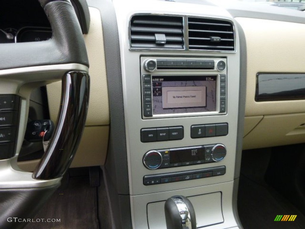 2008 Lincoln MKX AWD Controls Photos
