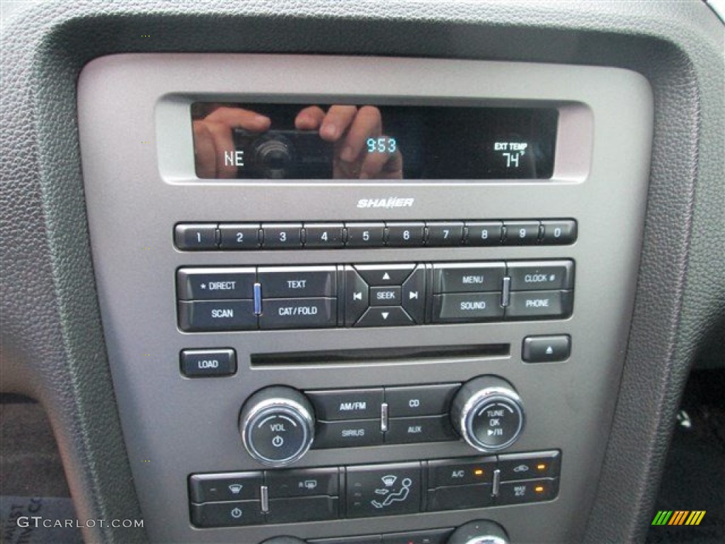 2011 Ford Mustang GT Premium Convertible Controls Photos