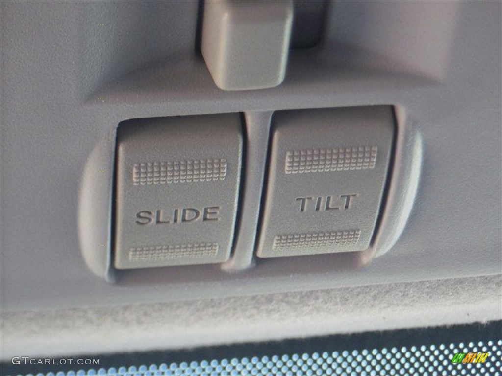 2007 MAZDA5 Touring - True Silver Metallic / Black photo #27