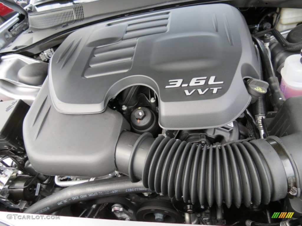 2013 Dodge Charger SXT Engine Photos