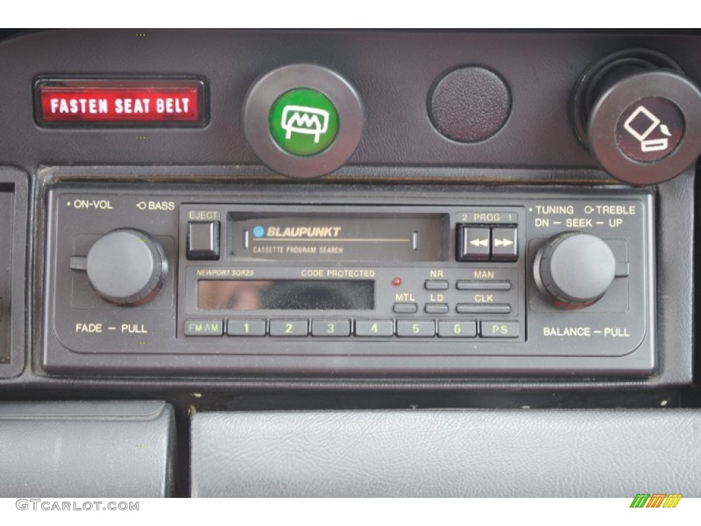 1974 Porsche 911 S Coupe Audio System Photo #81140591