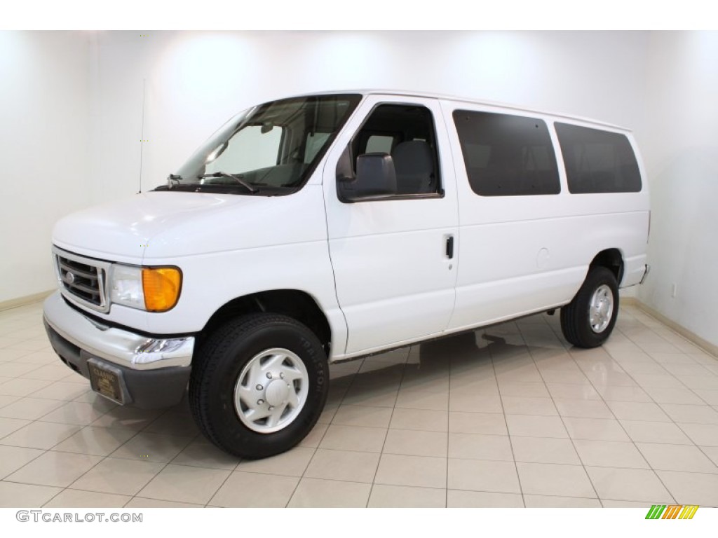 2007 E Series Van E350 Super Duty XLT Passenger - Oxford White / Medium Flint Grey photo #3