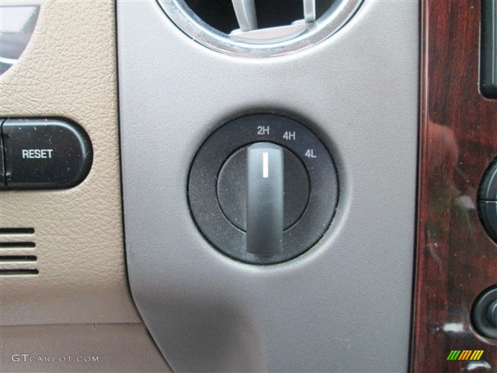 2007 Ford F150 King Ranch SuperCrew 4x4 Controls Photo #81143034