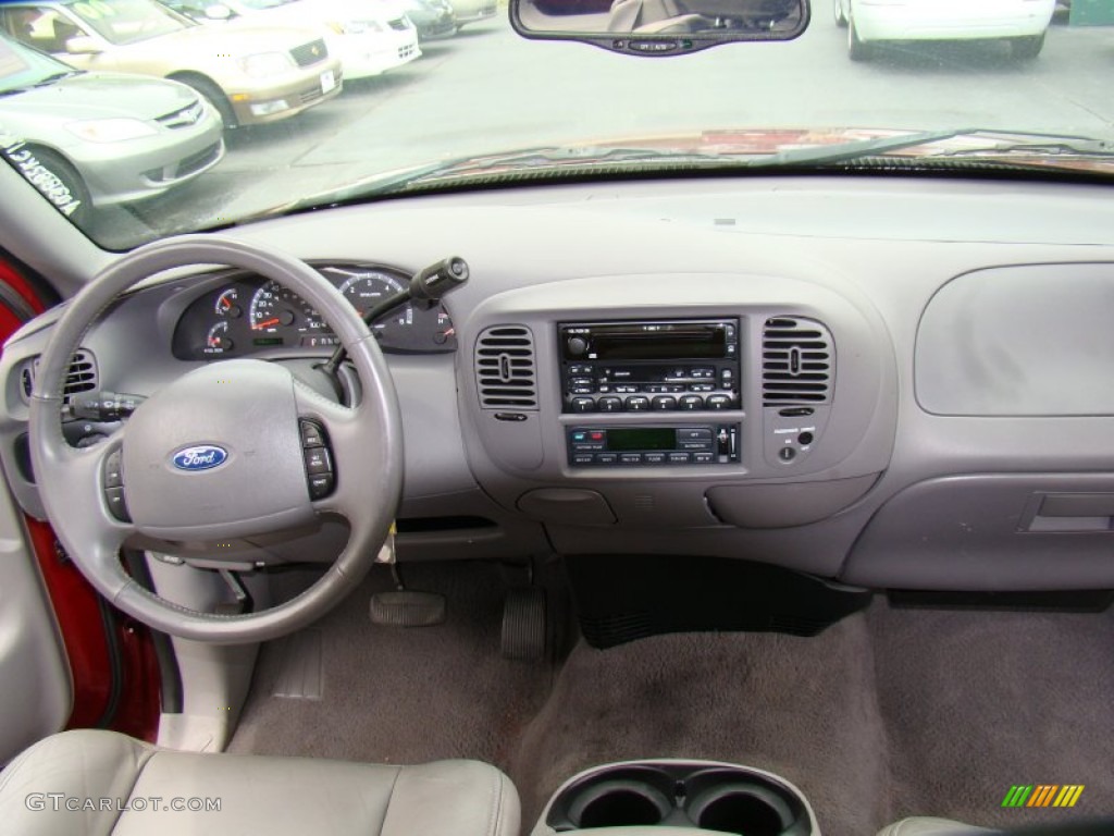 2003 Ford F150 Lariat SuperCab Medium Graphite Grey Dashboard Photo #81146112