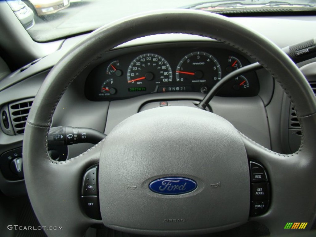 2003 Ford F150 Lariat SuperCab Medium Graphite Grey Steering Wheel Photo #81146187