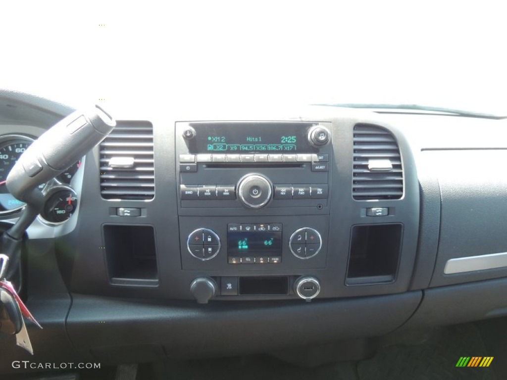 2010 Sierra 1500 SLE Crew Cab - Carbon Black Metallic / Ebony photo #17