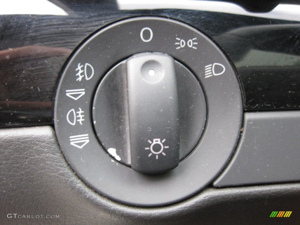 2008 Audi A4 2.0T Sedan Controls Photos