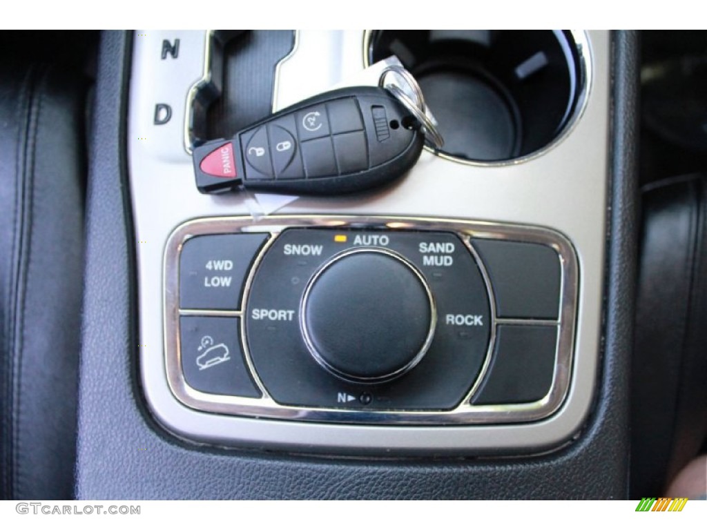 2012 Jeep Grand Cherokee Limited 4x4 Controls Photo #81149488