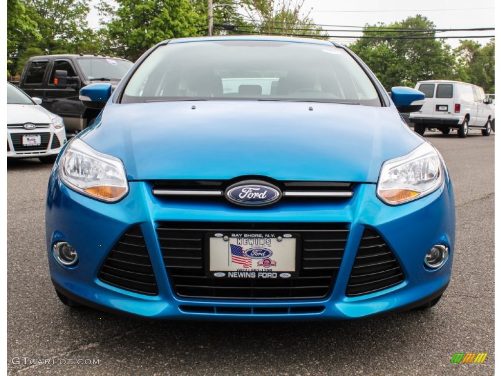 2012 Focus SE Sport 5-Door - Blue Candy Metallic / Two-Tone Sport photo #2