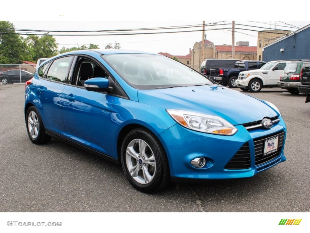 2012 Focus SE Sport 5-Door - Blue Candy Metallic / Two-Tone Sport photo #7