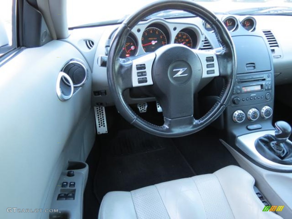 2006 Nissan 350Z Touring Roadster Steering Wheel Photos