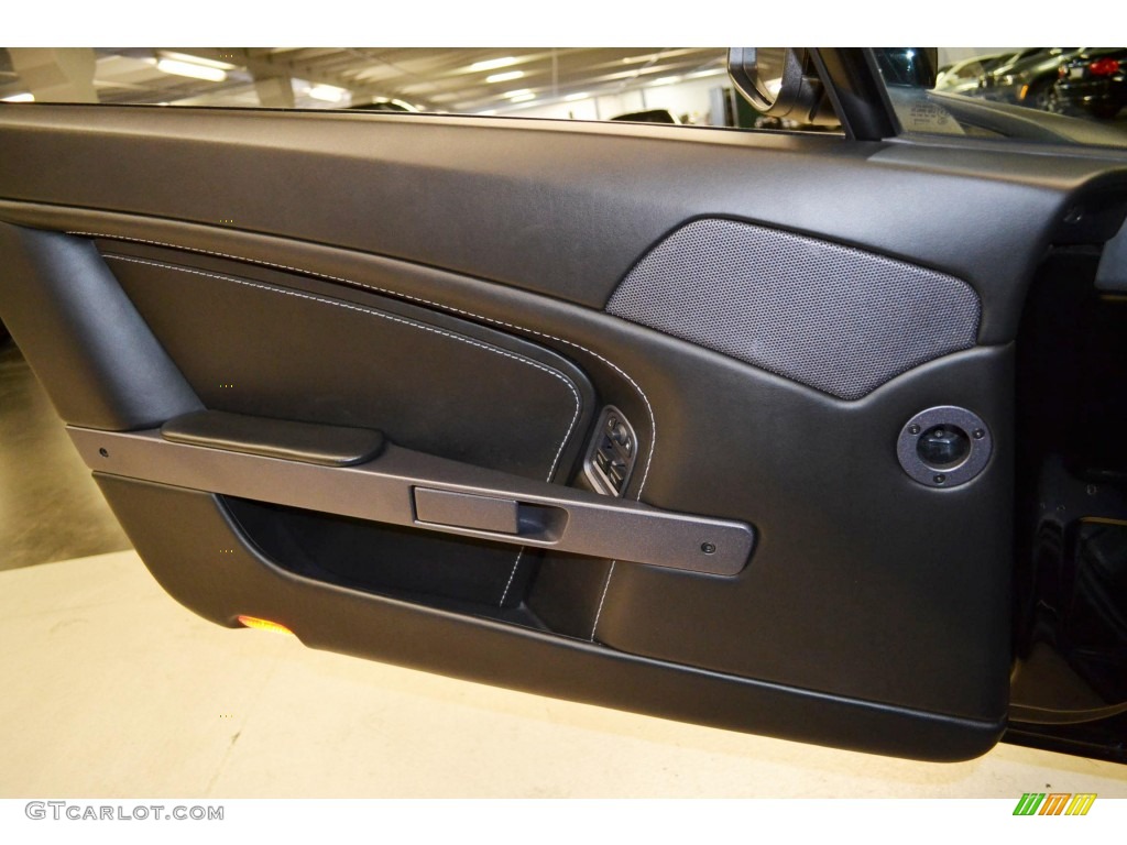 2006 Aston Martin V8 Vantage Coupe Door Panel Photos