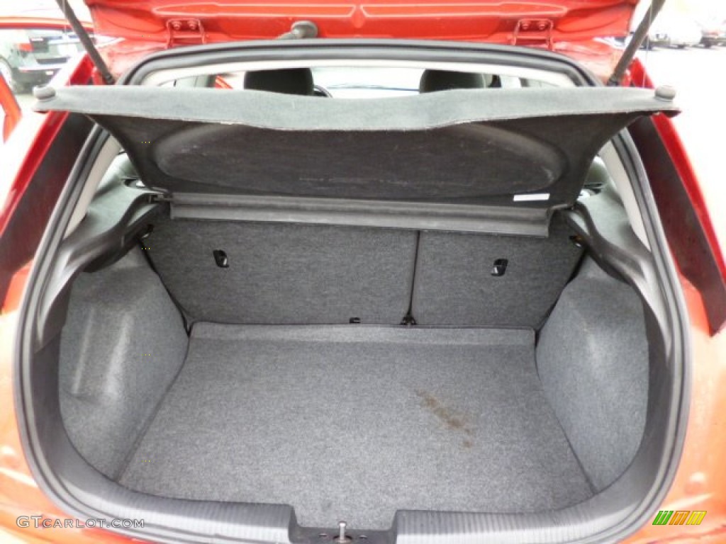 2007 Ford Focus ZX3 SE Coupe Trunk Photos