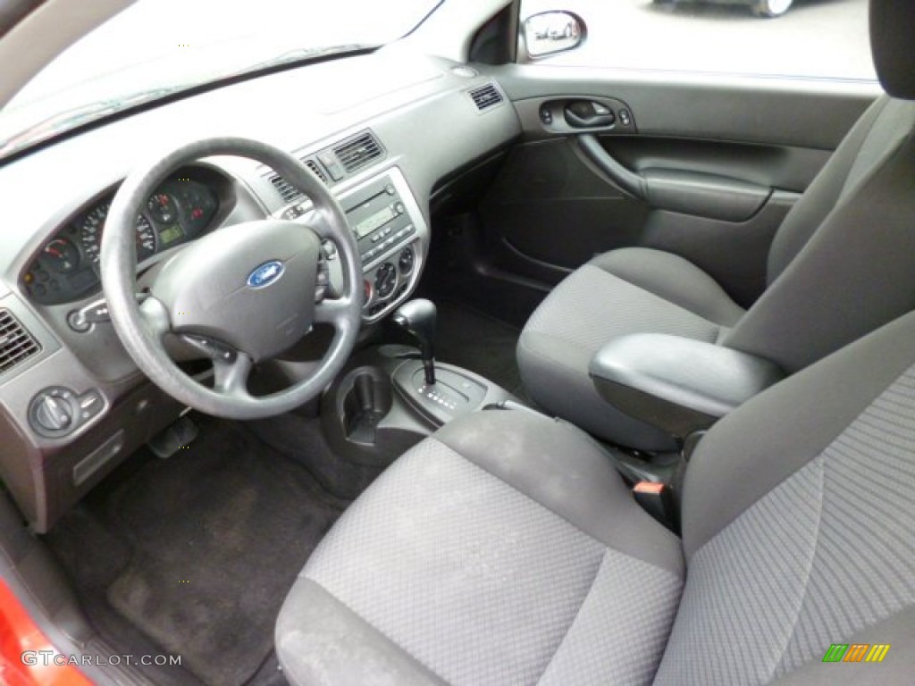 Charcoal Interior 2007 Ford Focus Zx3 Se Coupe Photo