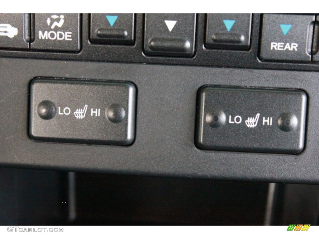 2009 Pilot Touring - Taffeta White / Black photo #22