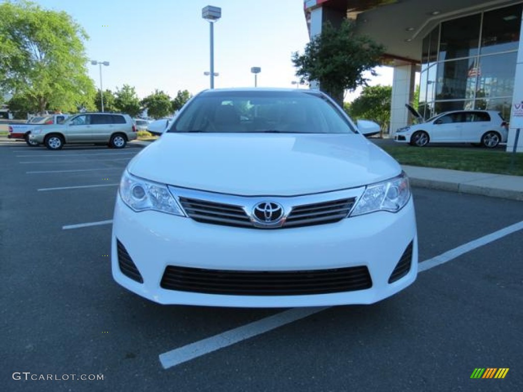 2013 Camry L - Super White / Ivory photo #2