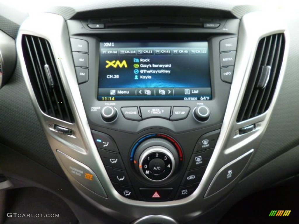 2013 Hyundai Veloster RE:MIX Edition Controls Photos
