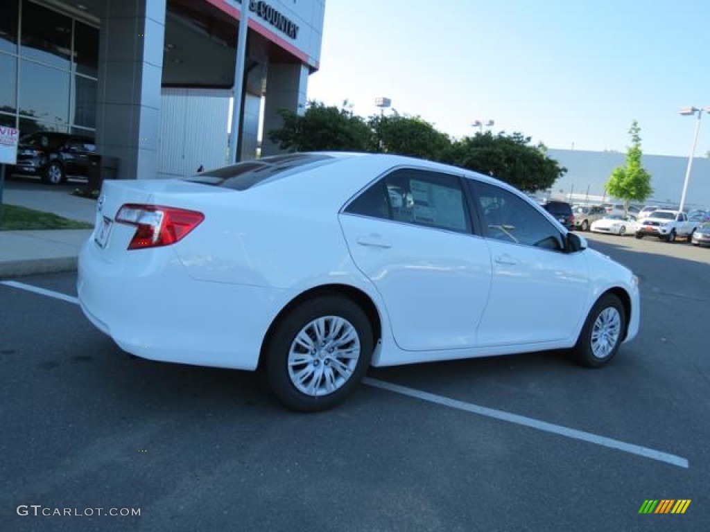 2013 Camry L - Super White / Ivory photo #16