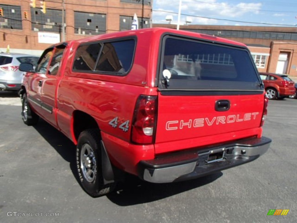 2004 Silverado 1500 LS Extended Cab 4x4 - Victory Red / Medium Gray photo #6