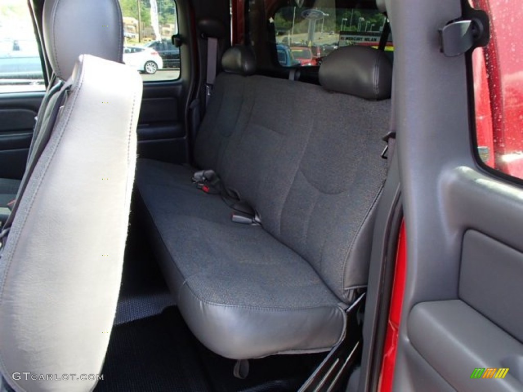 2004 Silverado 1500 LS Extended Cab 4x4 - Victory Red / Medium Gray photo #13