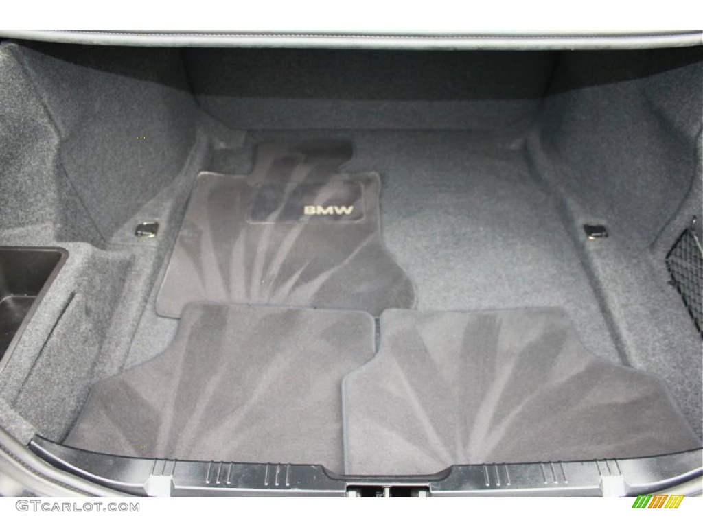 2007 BMW 5 Series 550i Sedan Trunk Photos