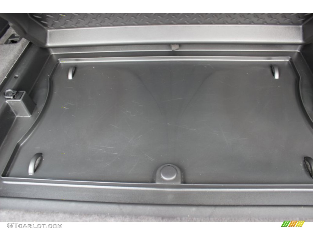 2010 Jeep Grand Cherokee Laredo 4x4 Trunk Photos