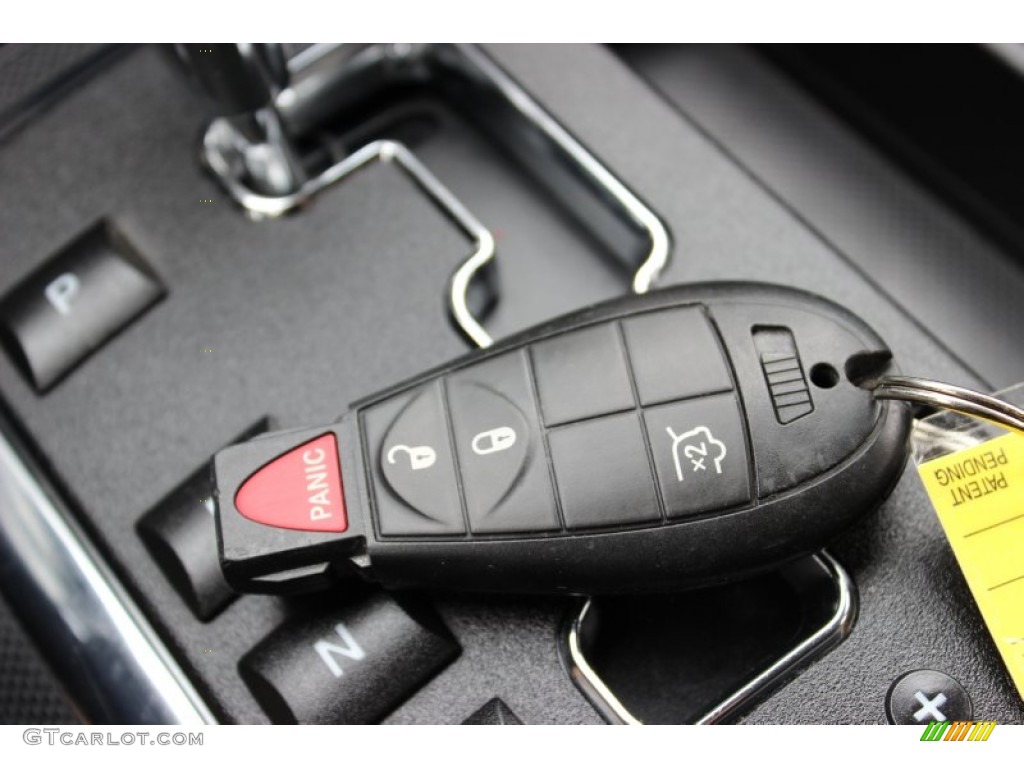 2010 Jeep Grand Cherokee Laredo 4x4 Keys Photo #81158101