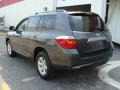 Magnetic Gray Metallic - Highlander  Photo No. 4