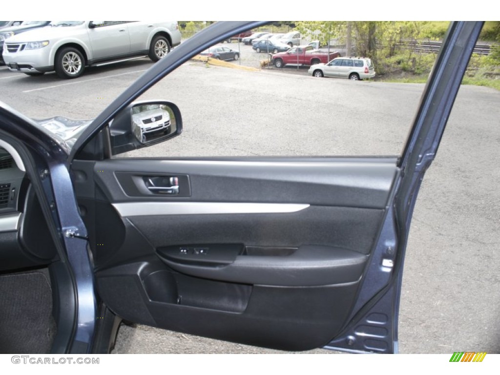 2013 Outback 2.5i Premium - Twilight Blue Metallic / Black photo #16