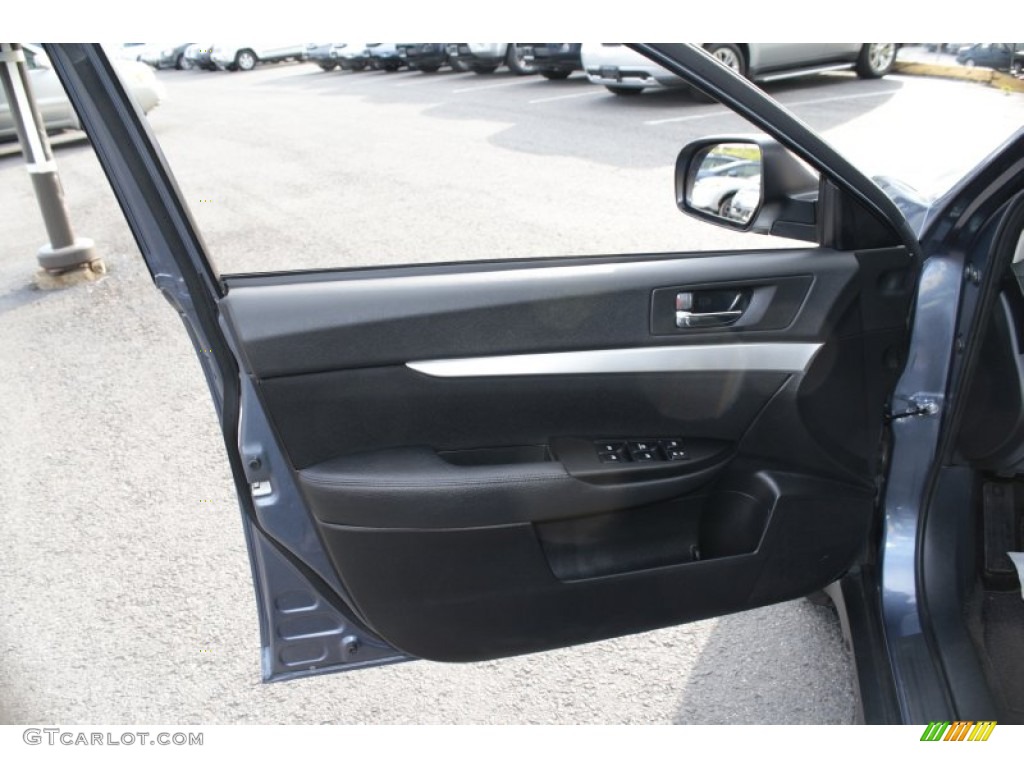 2013 Outback 2.5i Premium - Twilight Blue Metallic / Black photo #18