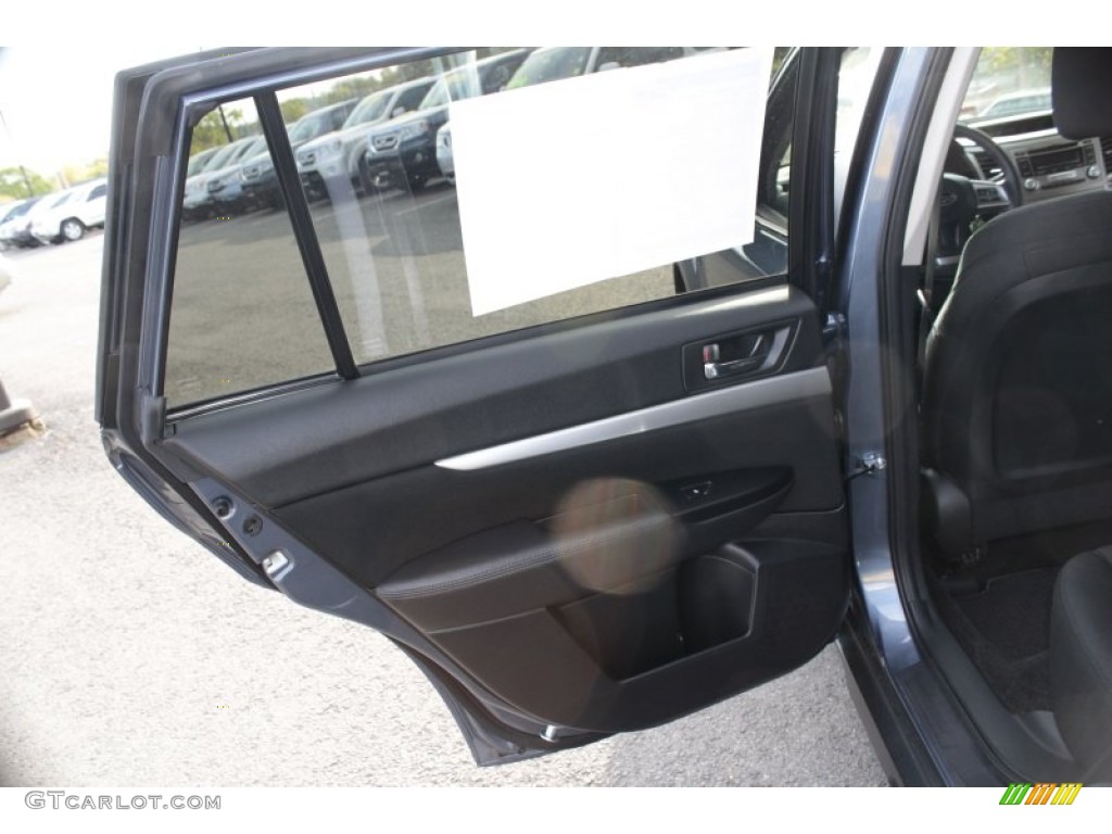 2013 Outback 2.5i Premium - Twilight Blue Metallic / Black photo #19