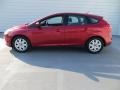 Red Candy Metallic - Focus SE 5-Door Photo No. 6