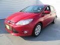 Red Candy Metallic - Focus SE 5-Door Photo No. 7