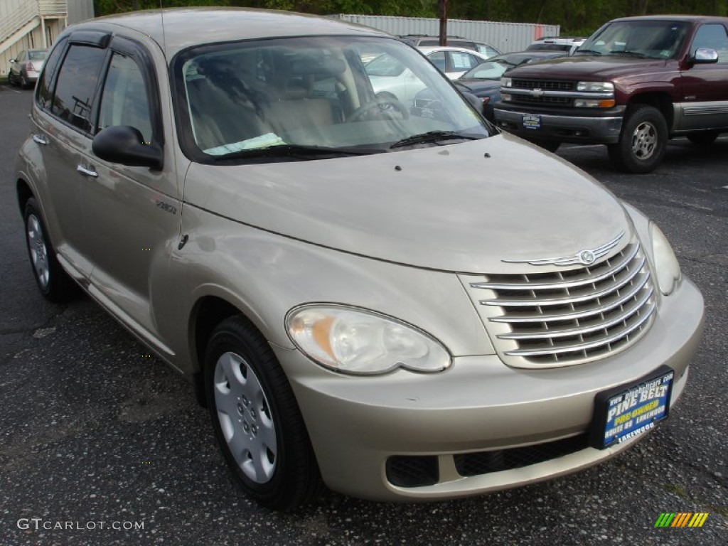 2006 PT Cruiser Touring - Linen Gold Metallic Pearl / Pastel Pebble Beige photo #3