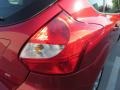 Red Candy Metallic - Focus SE 5-Door Photo No. 18