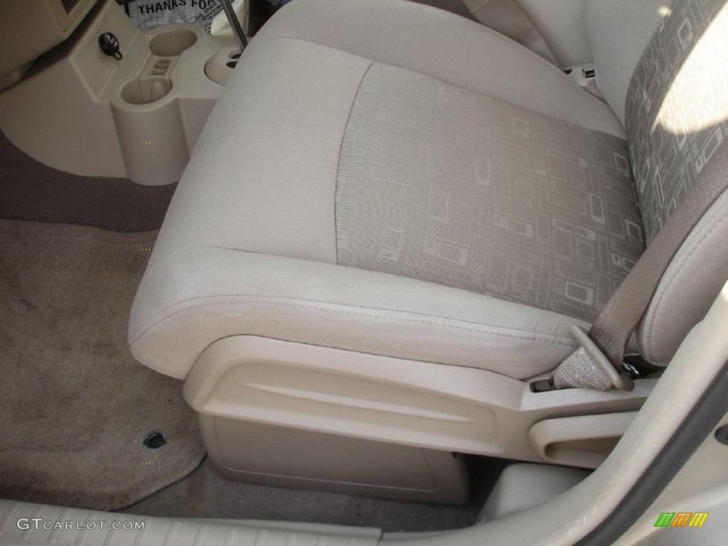2006 PT Cruiser Touring - Linen Gold Metallic Pearl / Pastel Pebble Beige photo #10