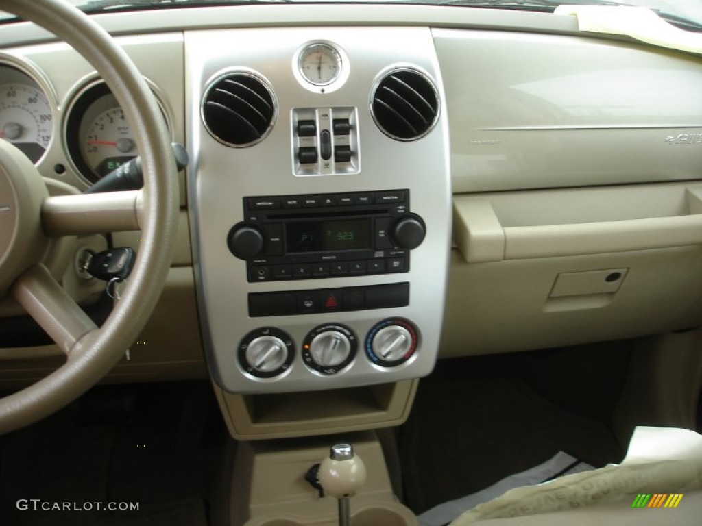 2006 PT Cruiser Touring - Linen Gold Metallic Pearl / Pastel Pebble Beige photo #12