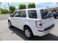 Oxford White - Mariner V6 4WD Photo No. 10