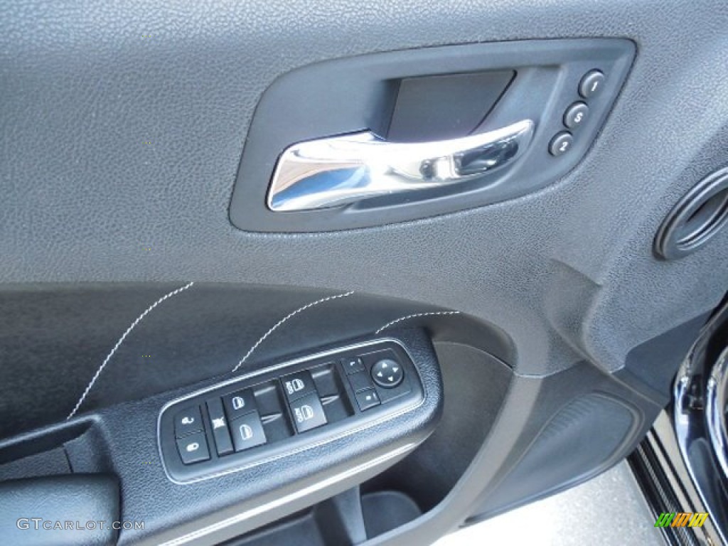 2012 Dodge Charger R/T Road and Track Controls Photo #81163955