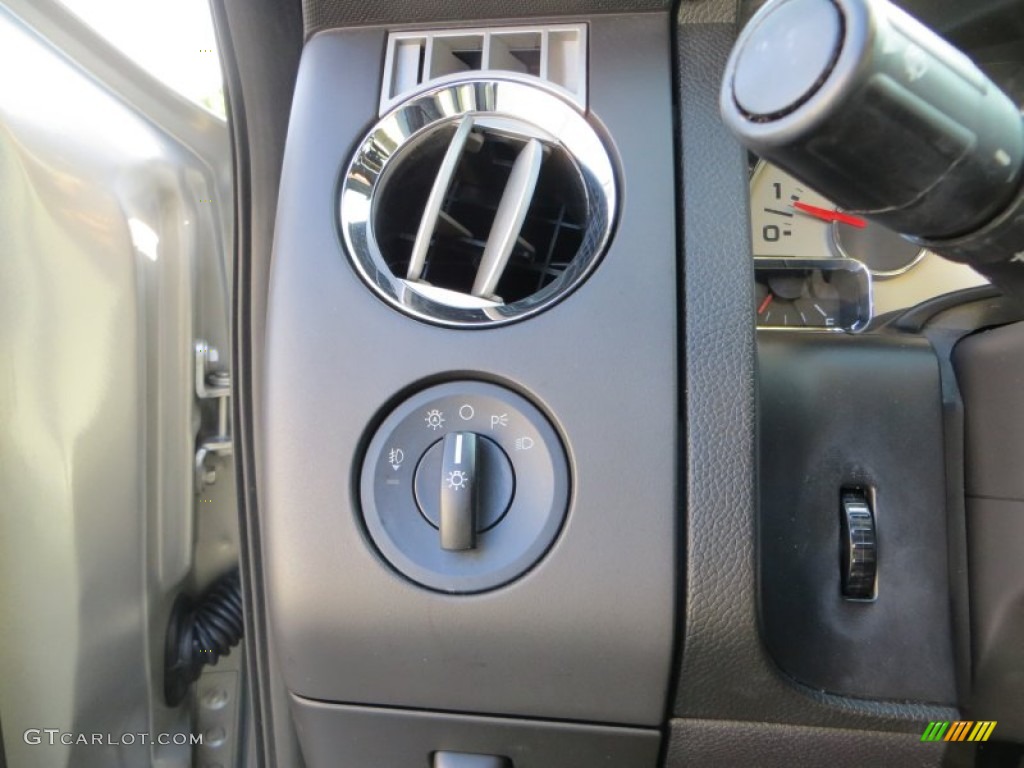 2008 Ford Expedition EL XLT Controls Photo #81164904