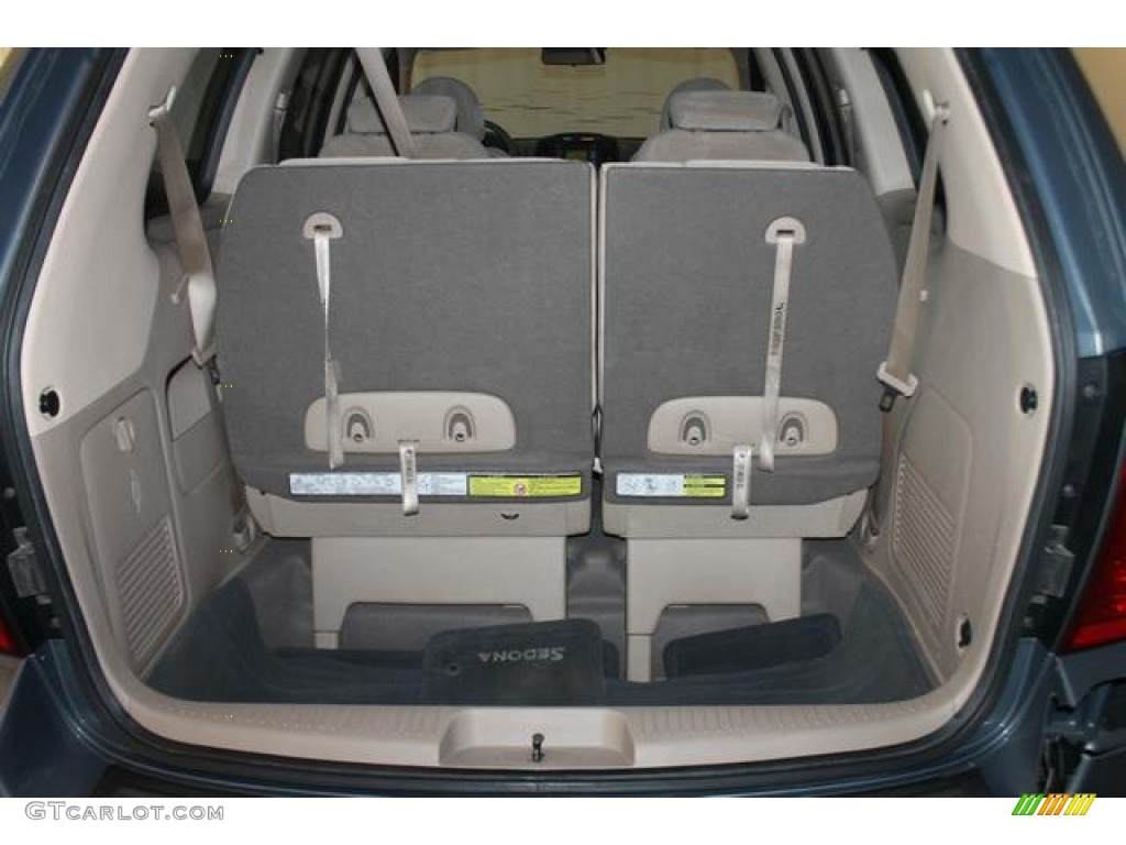 2009 Sedona LX - Olive Gray / Gray photo #48