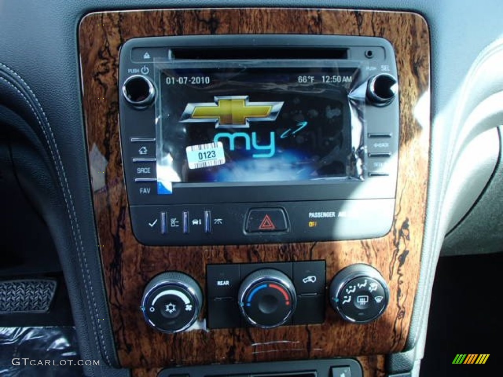 2013 Chevrolet Traverse LT Controls Photo #81166376