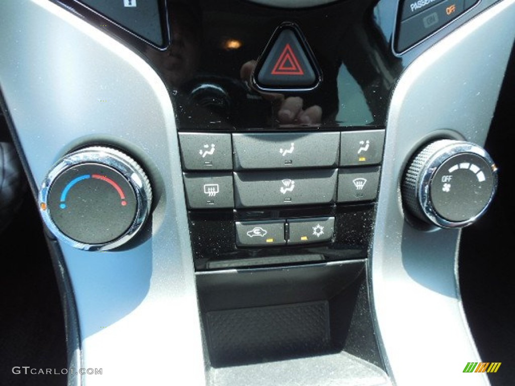 2012 Chevrolet Cruze LT Controls Photo #81167369